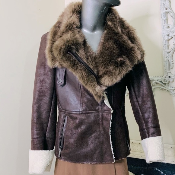 Tahari Faux Fur Collar Zip Front  Moto Jacket - Picture 13 of 13